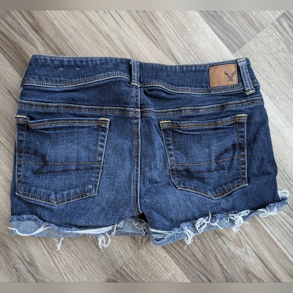American Eagle Cut Off Jean Shorts - Picture 2 of 4